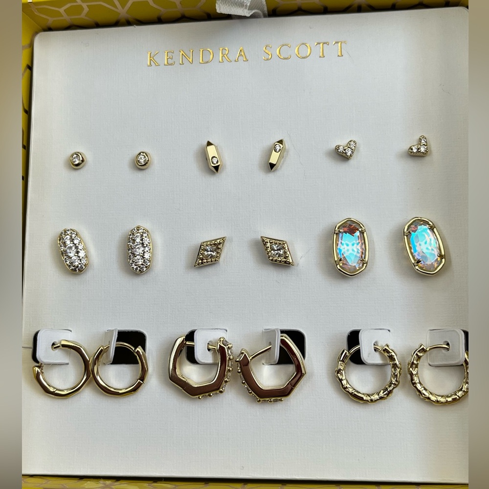 NEW-Kendra Scott earring set